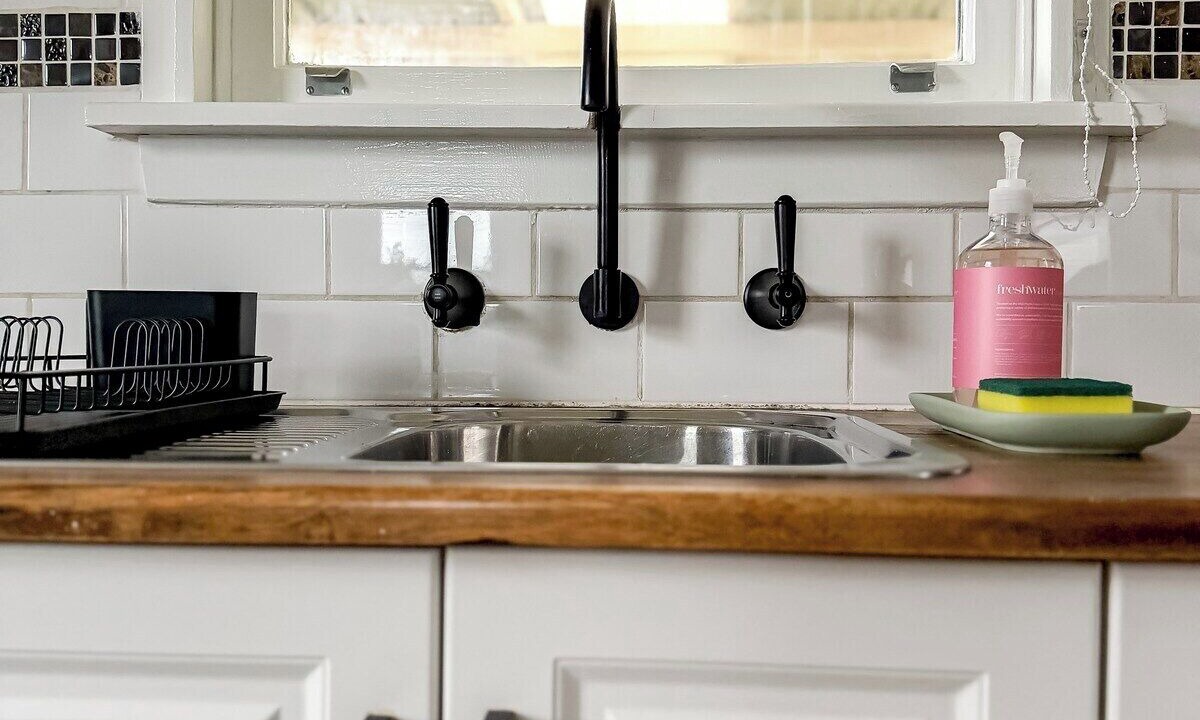 Photo of Kitchen in Koonawarra