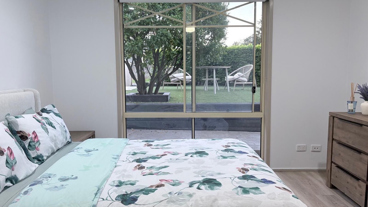Photo of Bedroom in Stanhope Gardens