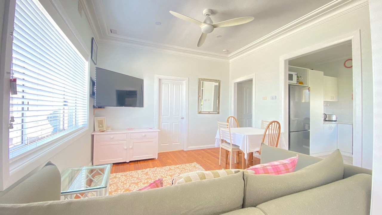 Photo of Livingroom in Lake Heights