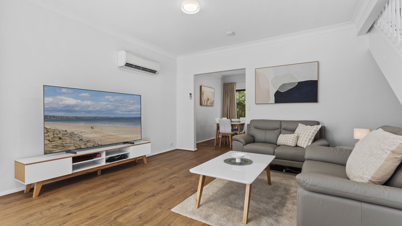Photo of Livingroom in Glenelg South
