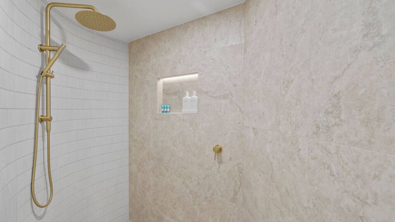 Photo of Bathroom in Main Beach