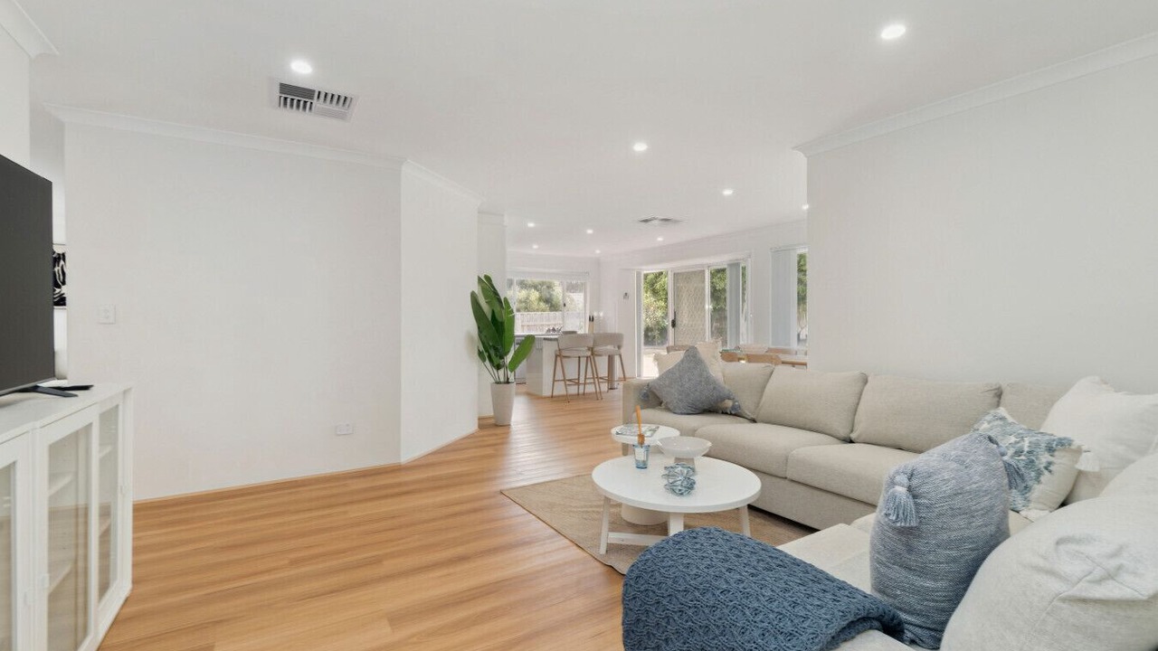 Photo of Livingroom in Connolly