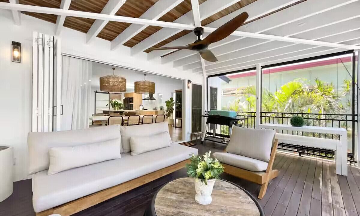 Photo of Livingroom in Golden Beach
