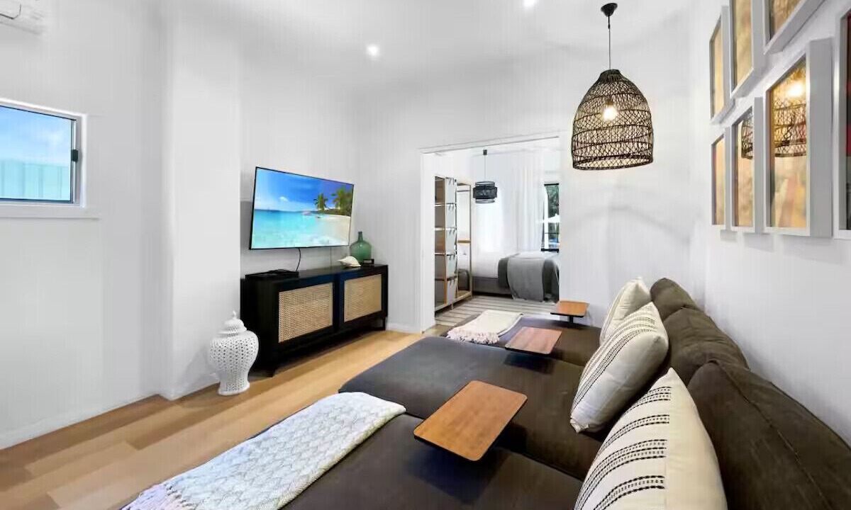 Photo of Bedroom in Golden Beach