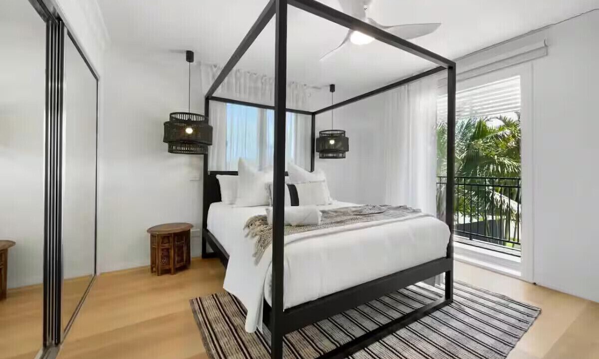 Photo of Bedroom in Golden Beach