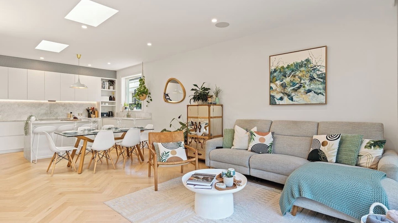Photo of Livingroom in Crows Nest