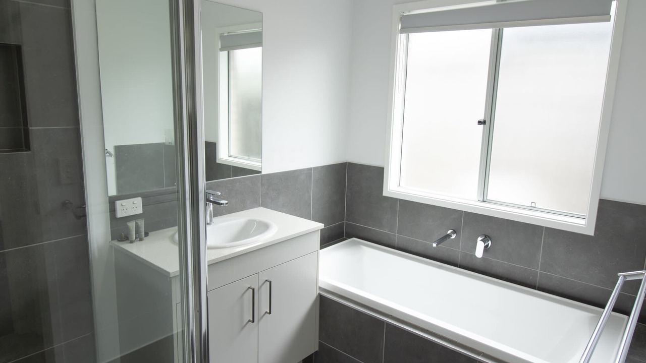 Photo of Bathroom in Plainland
