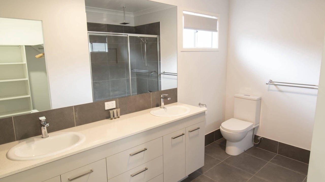 Photo of Bathroom in Plainland