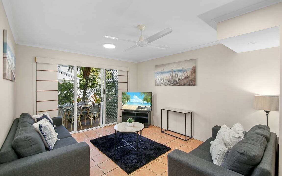 Photo of Livingroom in Golden Beach
