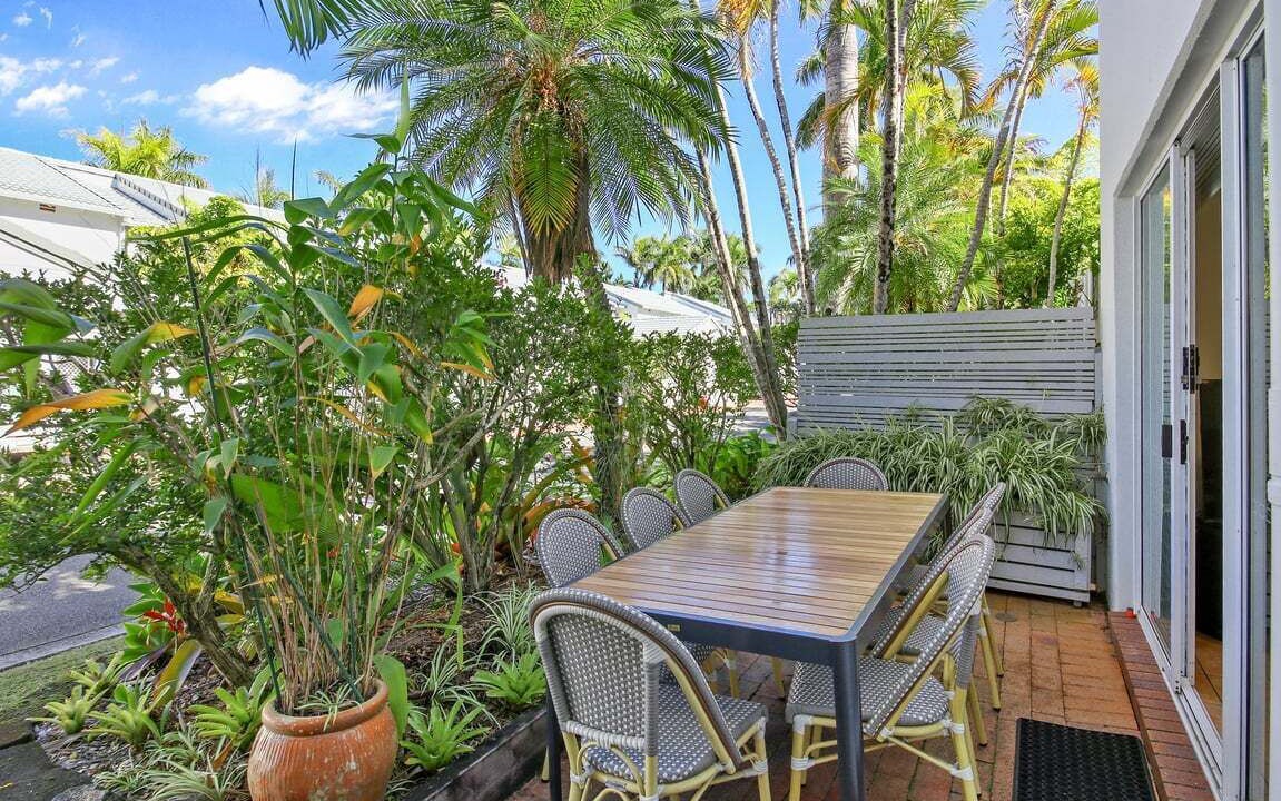Photo of Outdoor in Golden Beach