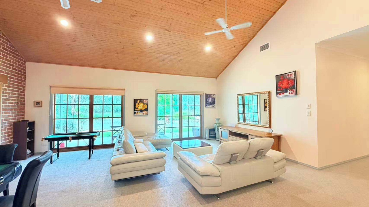 Photo of Livingroom in Worrigee