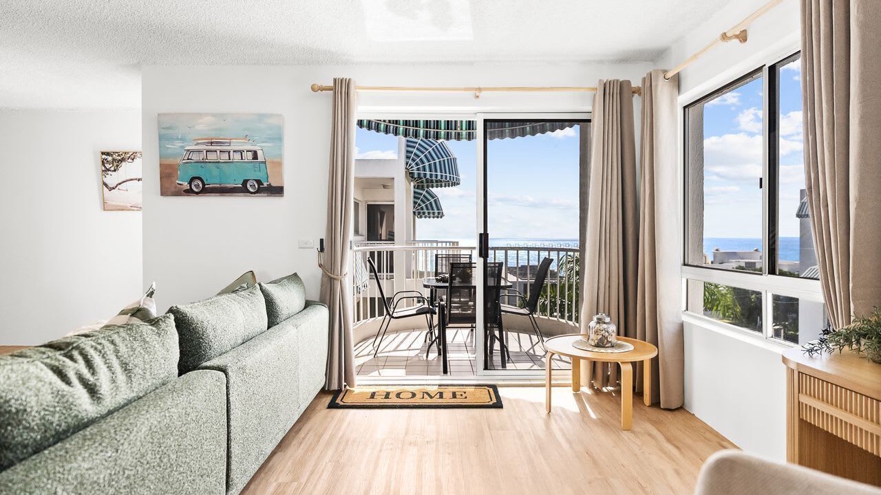 Photo of Livingroom in Moffat Beach