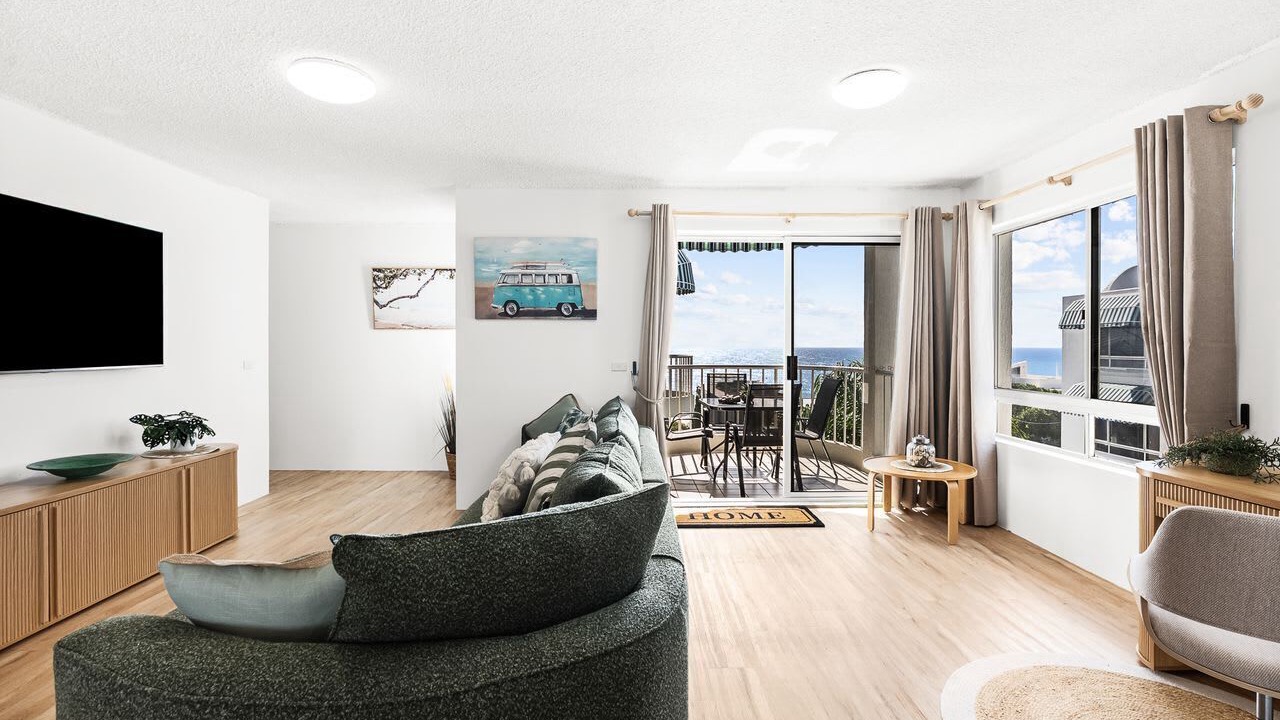 Photo of Livingroom in Moffat Beach