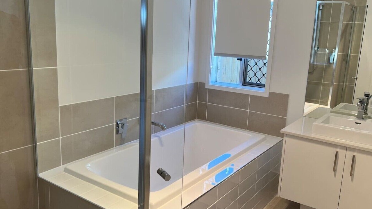 Photo of Bathroom in Flagstone