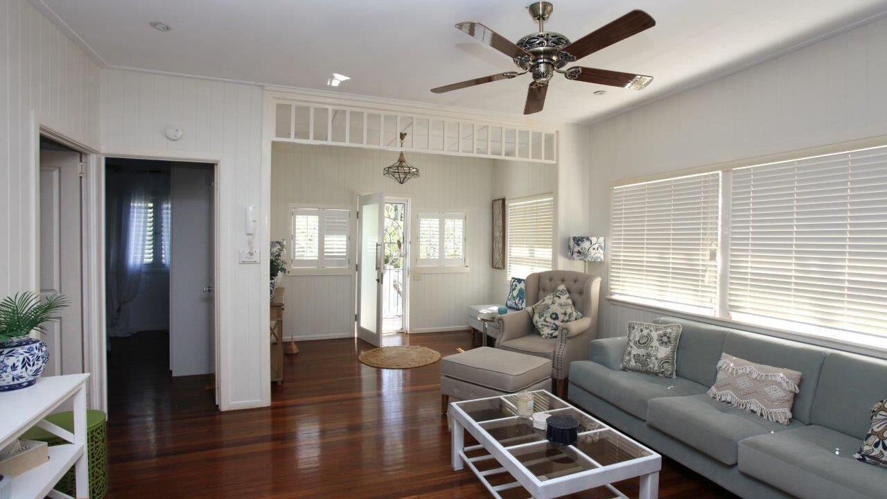 Photo of Livingroom in Moffat Beach