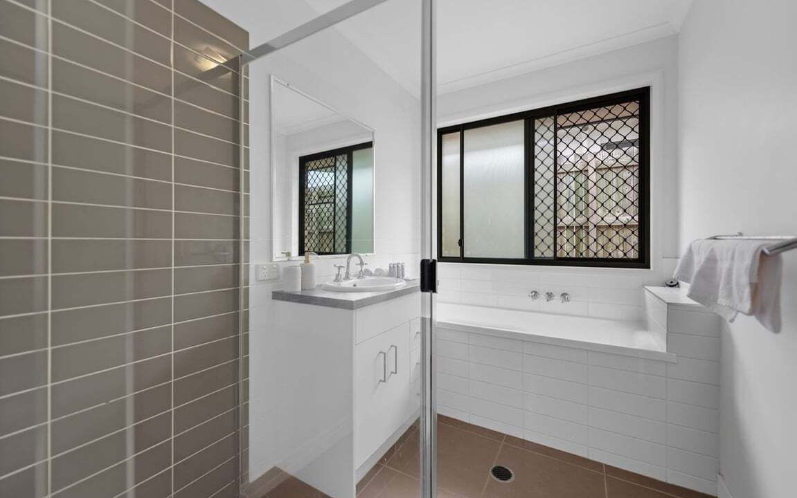 Photo of Bathroom in Little Mountain