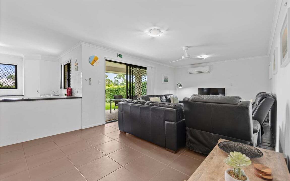 Photo of Livingroom in Little Mountain
