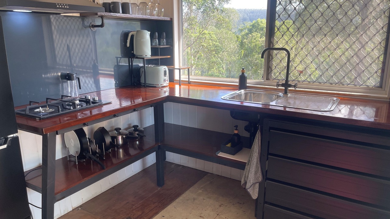 Photo of Kitchen in Wamuran Basin
