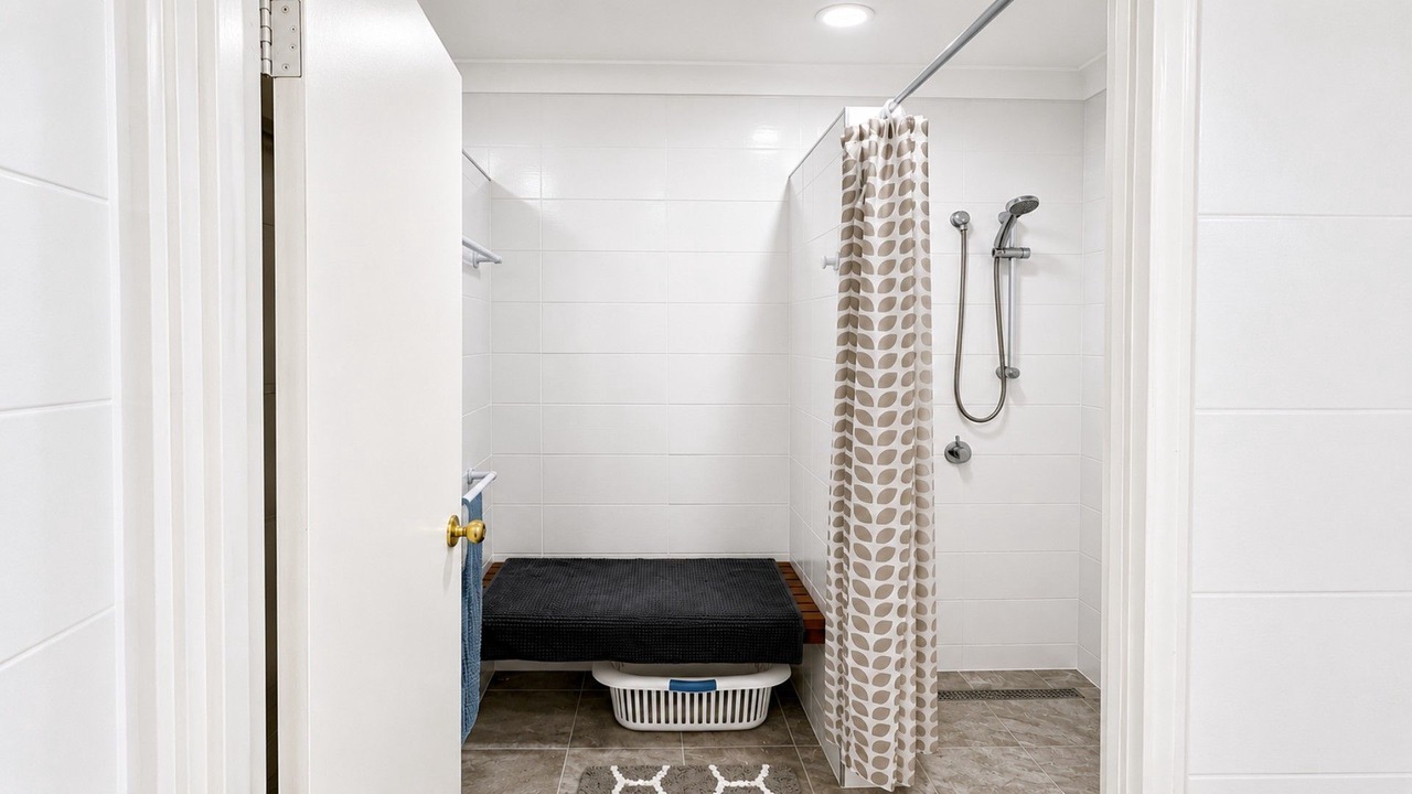 Photo of Bathroom in Broadwater