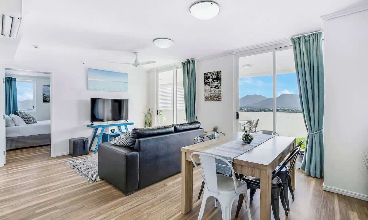 Photo of Patio Balcony in Cairns Central Business District