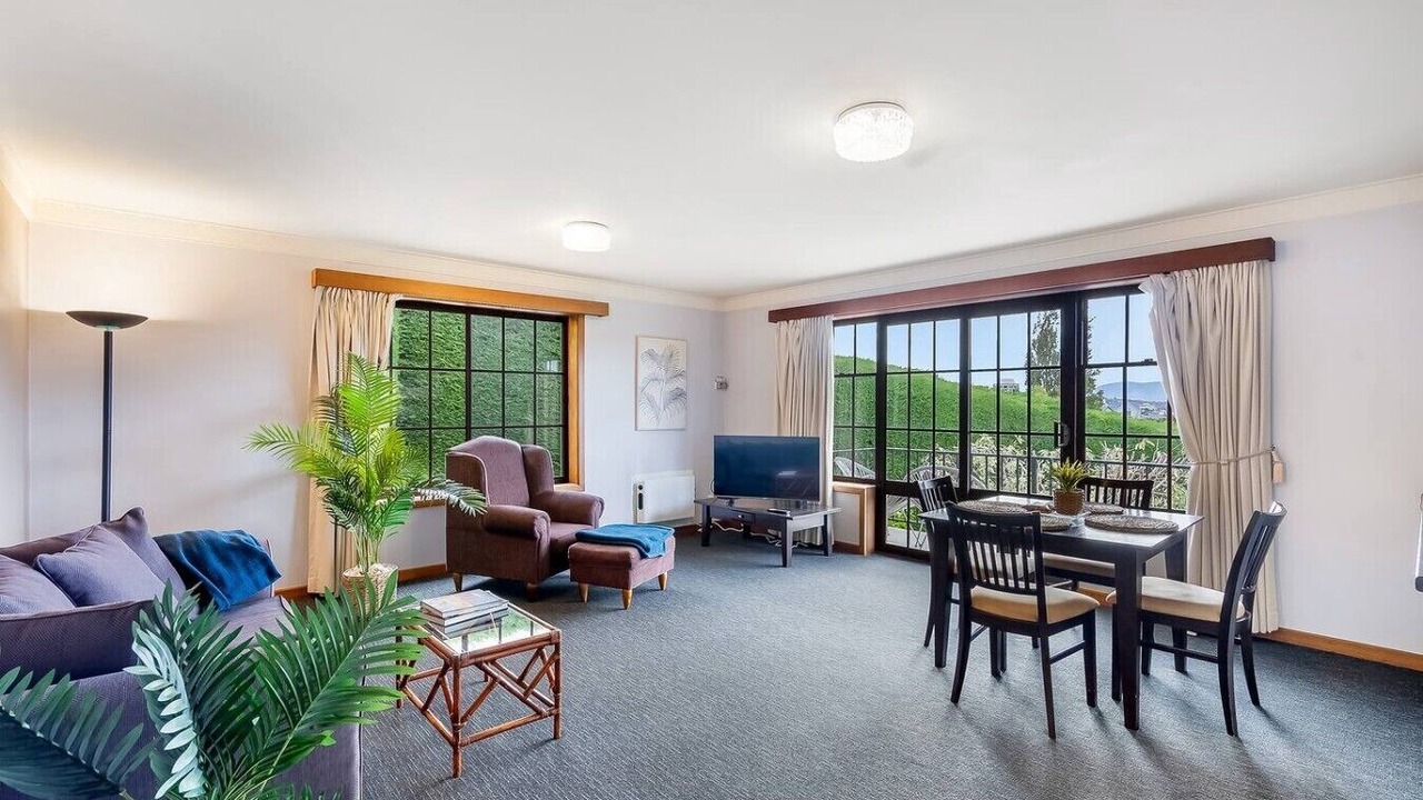 Photo of Livingroom in Sandy Bay