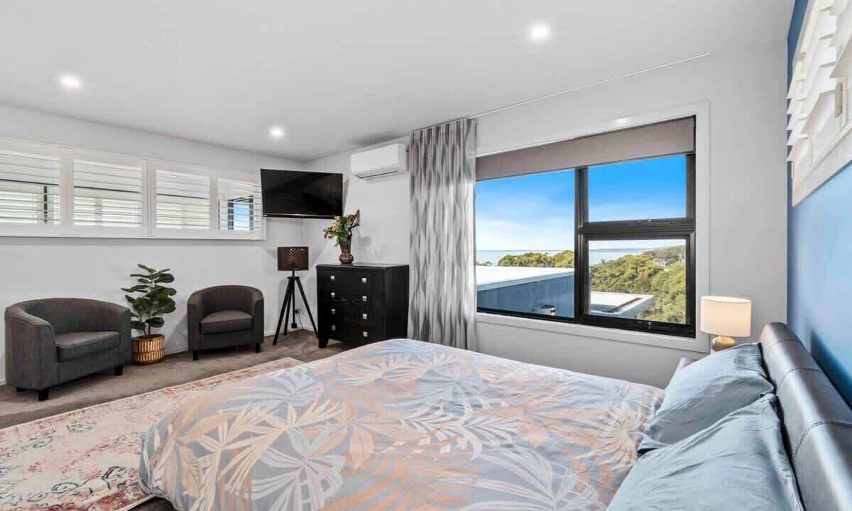 Photo of Bedroom in Long Beach