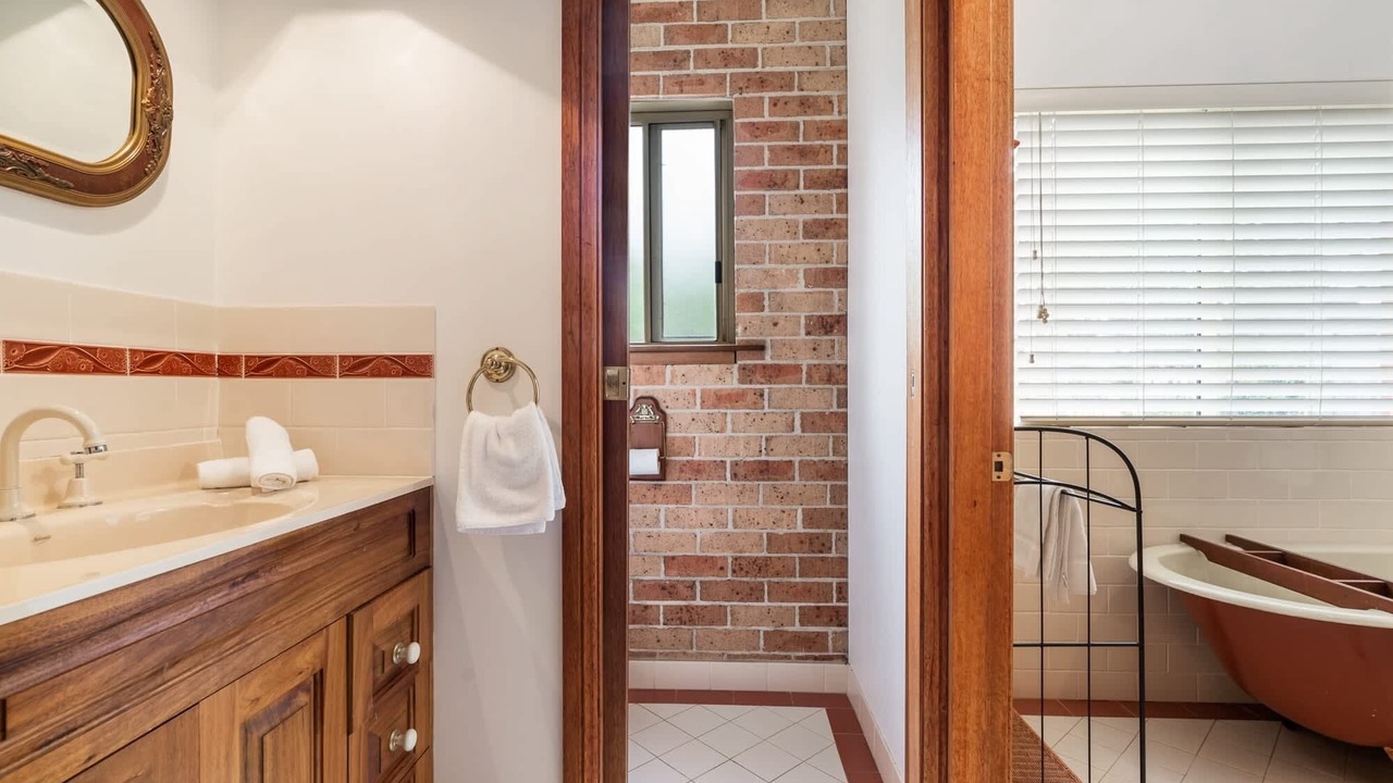 Photo of Bathroom in Laffing Waters