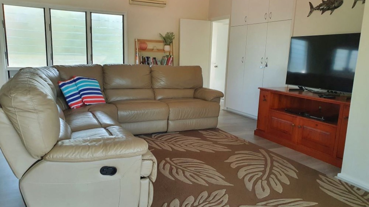 Photo of Livingroom in Dundee Beach