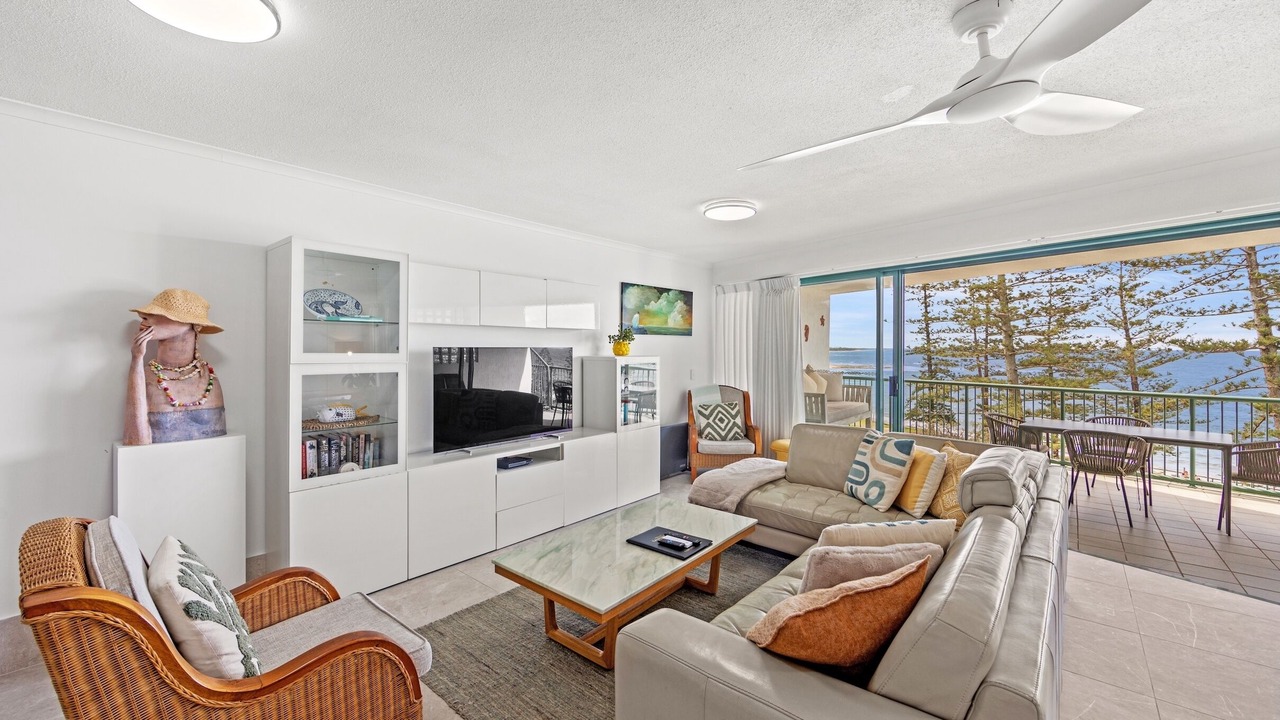 Photo of Livingroom in Moffat Beach