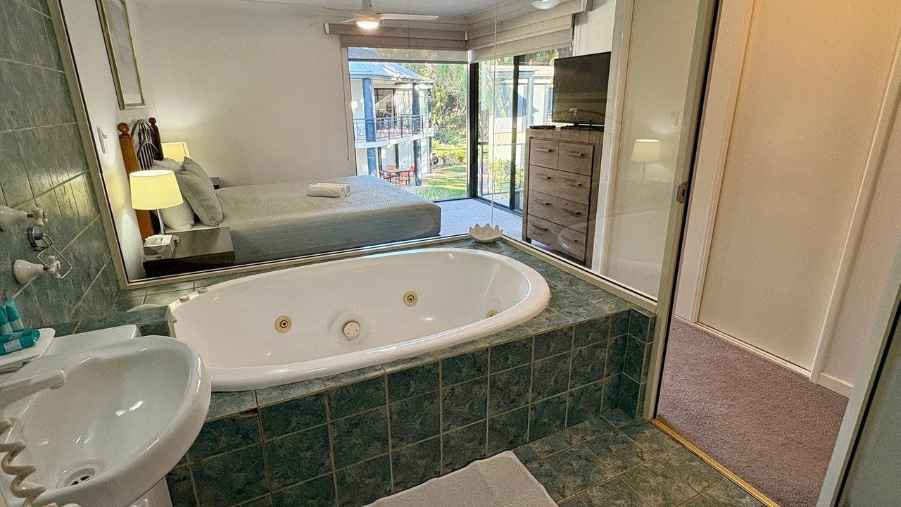 Photo of Bathroom in Broadwater