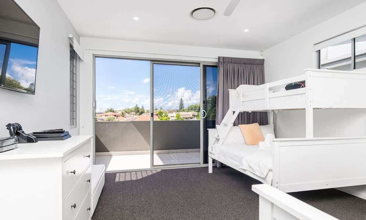 Photo of Bedroom in Broadbeach Waters