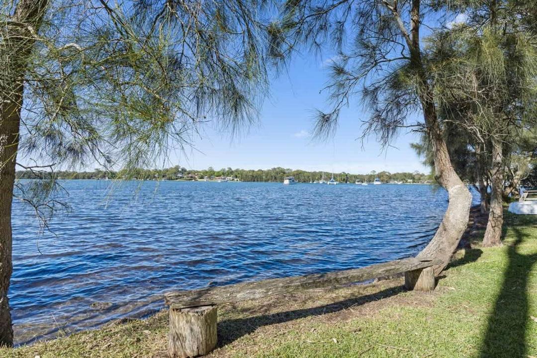 Photo of Others in Brightwaters