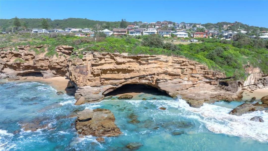 Photo of Others in Caves Beach