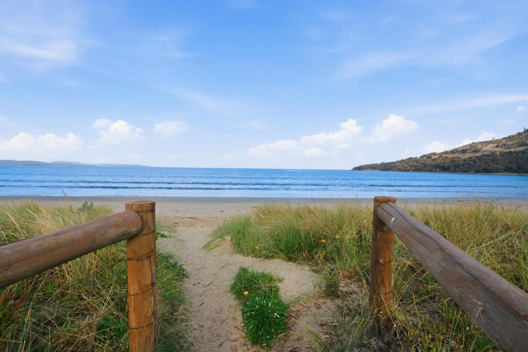 Photo of Others in Seven Mile Beach