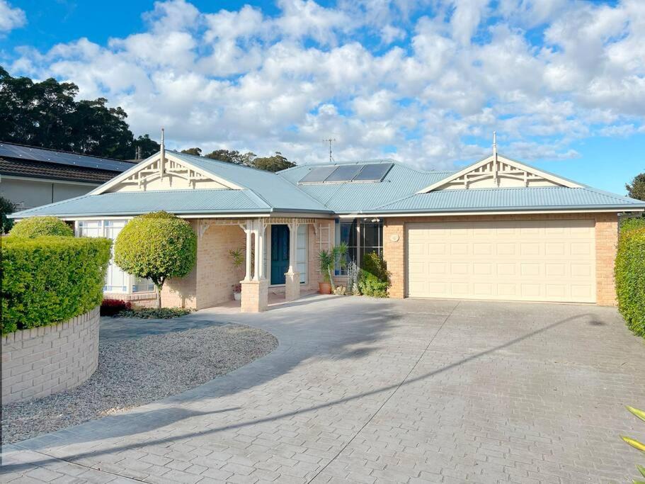 Photo of Others in Sunshine Bay