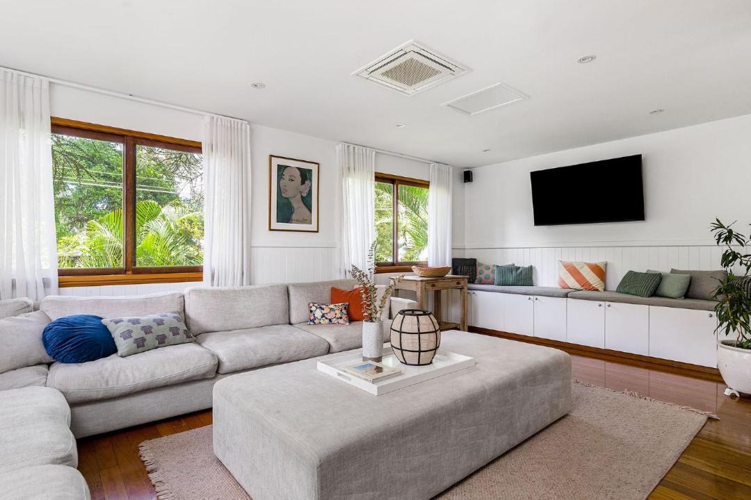 Photo of Livingroom in Belongil