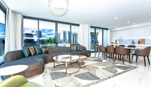 Deluxe Apartment