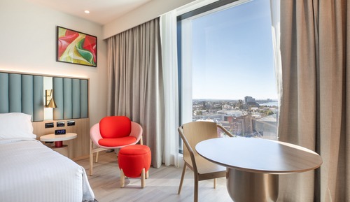 Premium Room, 1 King Bed, Accessible