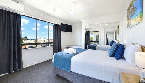 Large One Bedroom Apartment - Partial Views