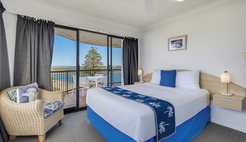 Top Floor One Bedroom Oceanview Apartment