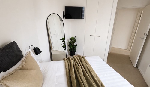 One Bedroom Apartment