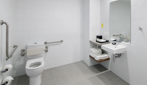 Standard Room Accessible, 1 King Bed
