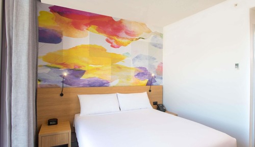 Standard Room, 1 Queen Bed