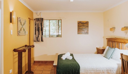 Forest Family Room 7
