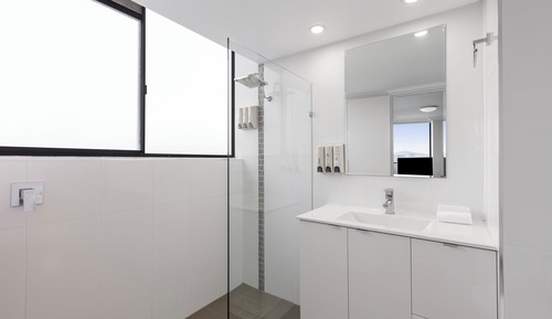 Superior One-Bedroom Apartment