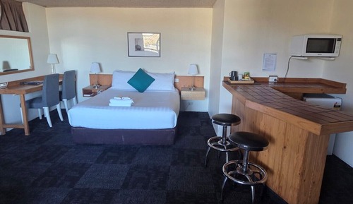 Bayside Executive Room