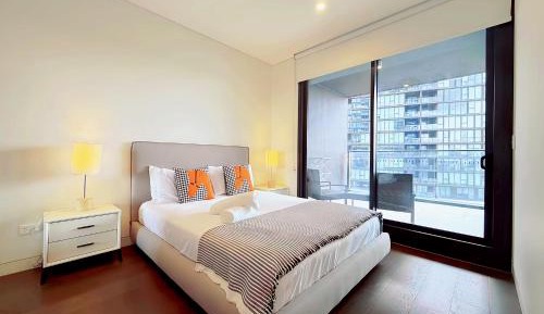 One-Bedroom Apartment with Balcony