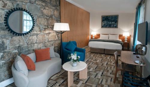 Courtyard Suite