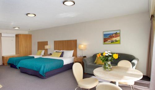 Deluxe Family Room