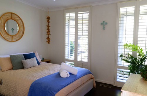 Mount Eliza House | "The Hideaway" close to beach!